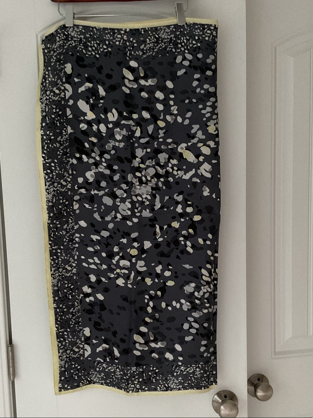 Banana Republic Black and Gray Scarf 35” by 35”